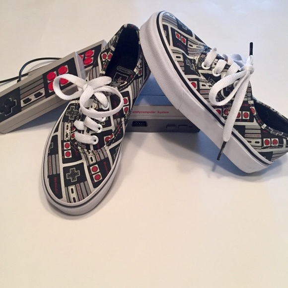 Vans Game Over Nintendo Controller Shoes 12.5 - Picture 2 of 6